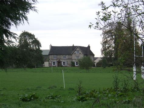 Baden Hall © Graham Burnett cc-by-sa/2.0 :: Geograph Britain and Ireland