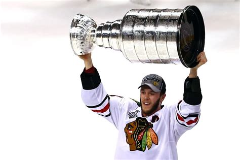 Chicago Blackhawks win 2013 Stanley Cup, stun Bruins with two goals in ...