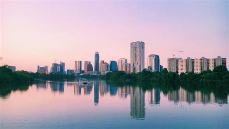 Downtown Austin at sunset from the hike & bike trail : Austin