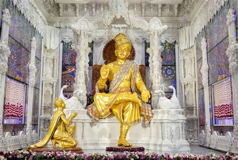 The largest Hindu temple in the US opens in central NJ