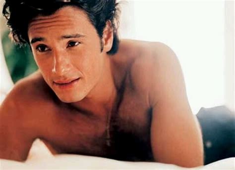 Oh hello Carl from Love Actually | Rodrigo santoro, Love actually ...