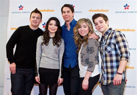 "iCarly" Reboot Releases Official Trailer