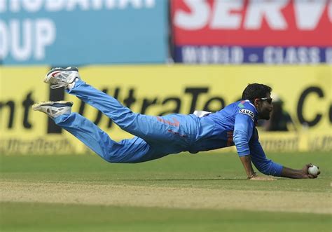 Ravindra Jadeja leaps to take a return catch | ESPNcricinfo.com