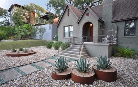 Simple Modern Xeriscape Design With New Ideas | Home decorating Ideas