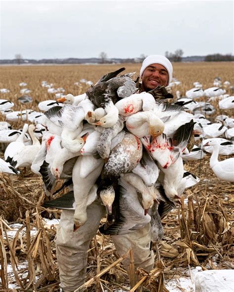 Snow Goose Hunt 2020 - Northern Missouri's River Ridge Outfitters