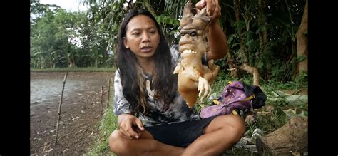 PROFIL LENGKAP Dede Inoen Sang Penakluk dan Pemakan Raja dan Ratu Jin ...