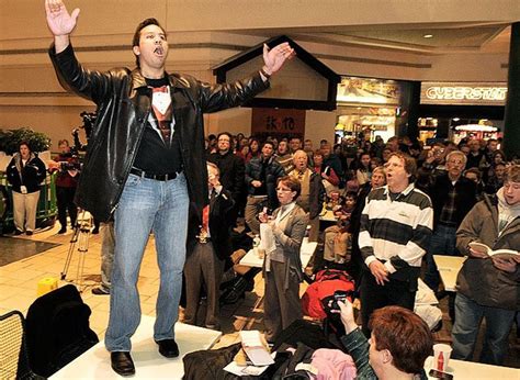 Hundreds join in singing 'Hallelujah Chorus' during Carousel Center ...