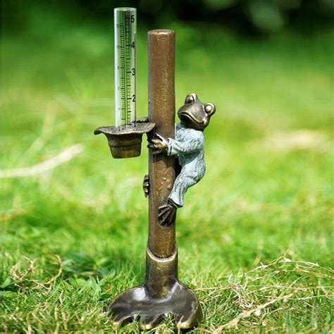 Frog Gardener Rain Gauge | Rain gauge, Rain gauges, Cute frogs