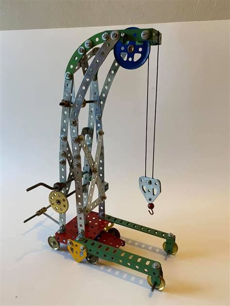 Pin de sylvain corriveau en Meccano models | Manualidades con pintura ...