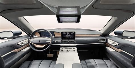 Lincoln Navigator Concept breaks cover in New York Lincoln Navigator ...