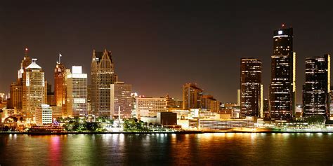 Detroit Skyline at Night-Color Photograph by Levin Rodriguez