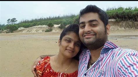 How Did Arijit Singh Fall In Love With Wife Koel Roy? | IWMBuzz