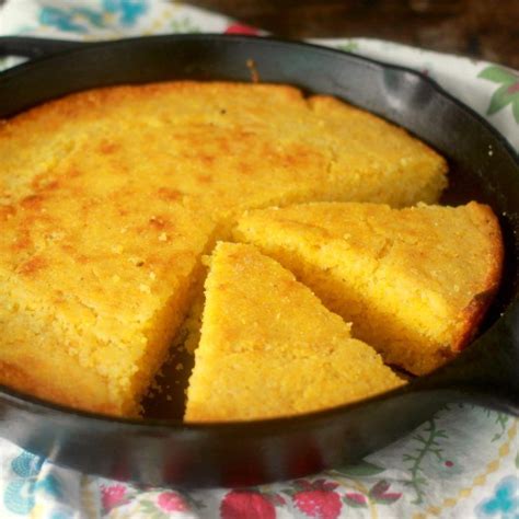 Classic Corn Bread | Sweet cornbread, Homemade cornbread, Best ...