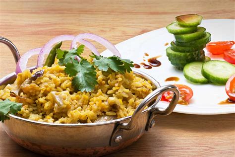 Bangladeshi Food: 16 Most Popular Dishes to Try in Bangladesh