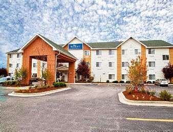 BAYMONT BY WYNDHAM GURNEE $67 ($̶9̶7̶) - Updated 2021 Prices & Hotel ...