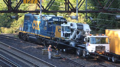 CSX locomotive derails in Mamaroneck