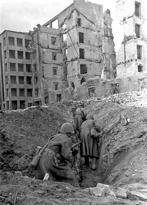 History in Photos: Stalingrad, 1942