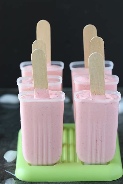 Creamy Strawberry Popsicle, Step by step homemade fruit popsicle recipe