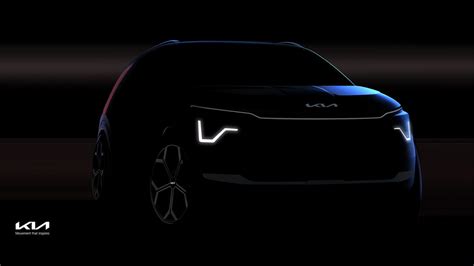 Kia Niro teased ahead of global debut and it should be spicy - CNET