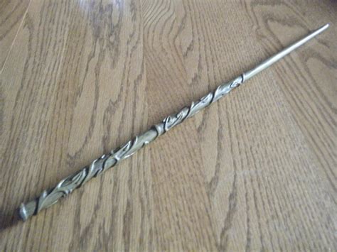 Hermione's Wand by MindiieFR on DeviantArt