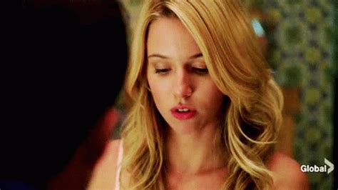 Jo Harvelle Alona Tal GIF - Jo Harvelle Alona Tal Supernatural ...