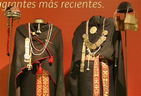 HISTORIA DE LA INDUMENTARIA Y LOS TEXTILES: Vestimenta tradicional Mapuche