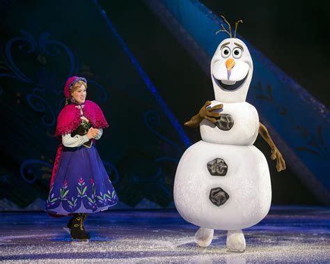 Interview with Olaf - Frozen joins Disney On Ice! | Let's go MumLet's ...