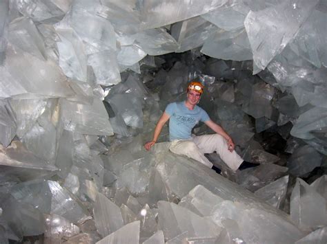 Inside the huge Geode of Pulpi in Spain : HumanForScale