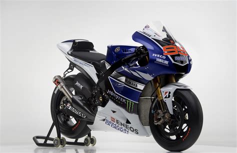 Racing Cafè: Yamaha YZR-M1 Team Yamaha Factory Racing 2013