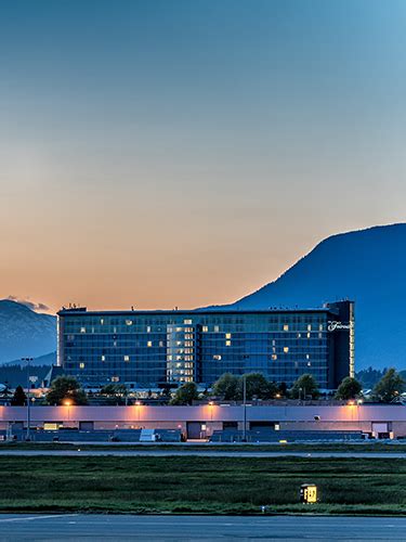 Fairmont Vancouver Airport - Luxury Hotel in Vancouver(Canada)