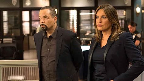 The original cast of 'Law and Order: SVU' is returning: Everything to ...