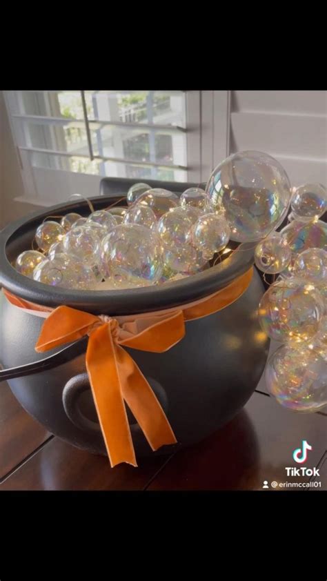 Cauldron DIY- Halloween | Creative halloween decorations, Halloween diy ...