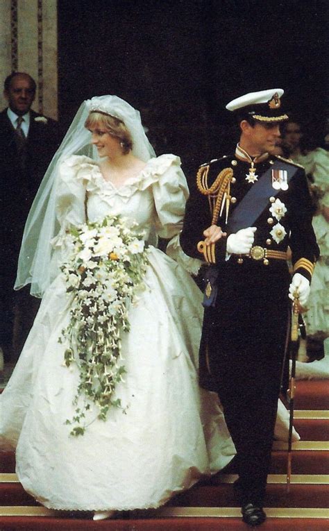 What Types of Flowers Were in Princess Diana's Wedding Bouquet? - Holidappy