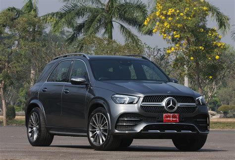 Mercedes-Benz GLE300d 4MATIC AMG Dynamic (2020) review