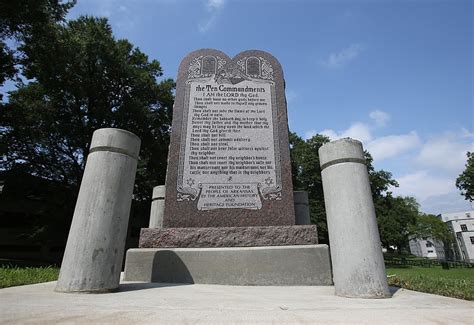 Attorneys in Ten Commandments monument case reach compromise on donor ...