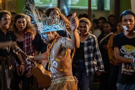 In West Papua, using culture to save the forest - Greenpeace International