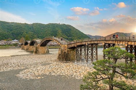 Cherry blossom at Kintaikyo bridge Iwakuni city, Japan 19467485 Stock ...