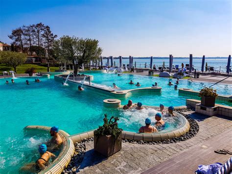 Baseny termalne nad Jeziorem Garda w Sirmione - Travelitalia.pl