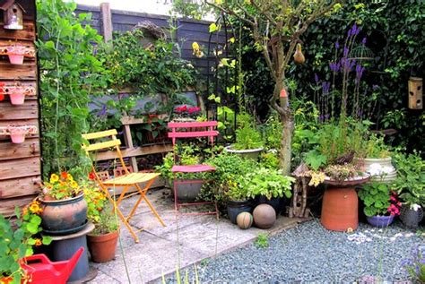 A corner of my back garden | The pallet garden is really mat… | Flickr