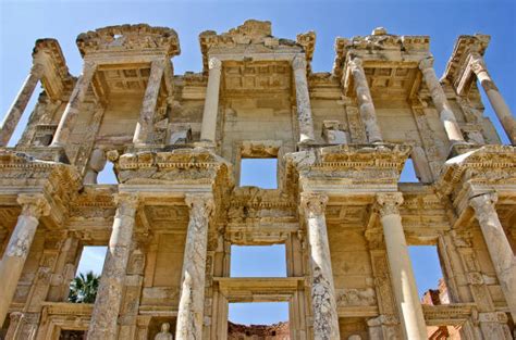 9,200+ Smyrna Ancient City Ruins Stock Photos, Pictures & Royalty-Free ...