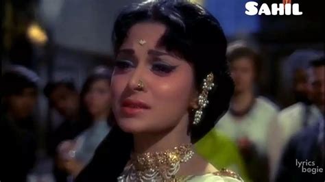 RANGEELA RE TERE RANG MEIN LYRICS रंगीला रे तेरे रंग में - Prem Pujari ...