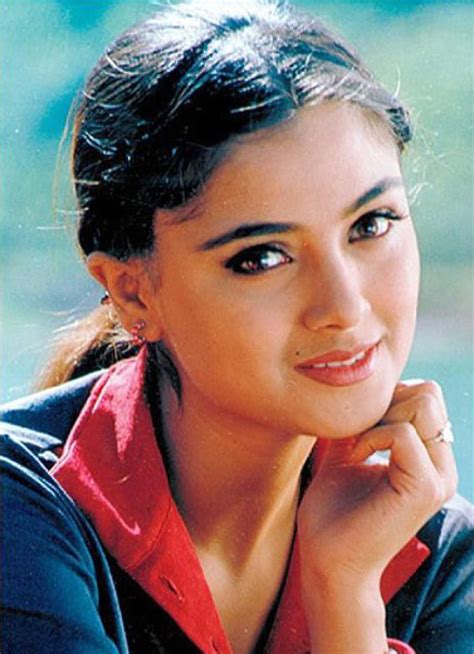 Simran movies, filmography, biography and songs - Cinestaan.com