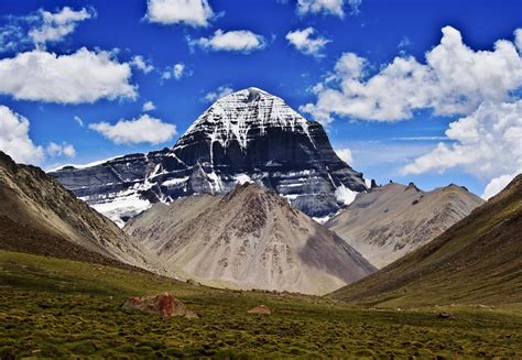 The Myriad Colours of Mansarovar - Open The Magazine