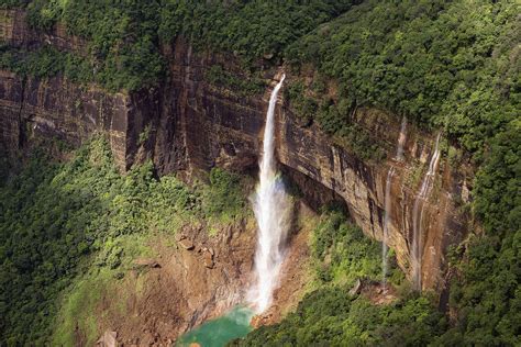 7 Mesmerizing Waterfalls of Cherrapunji, Meghalaya