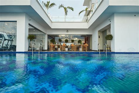 Mandarina Colombo Pool: Pictures & Reviews - Tripadvisor