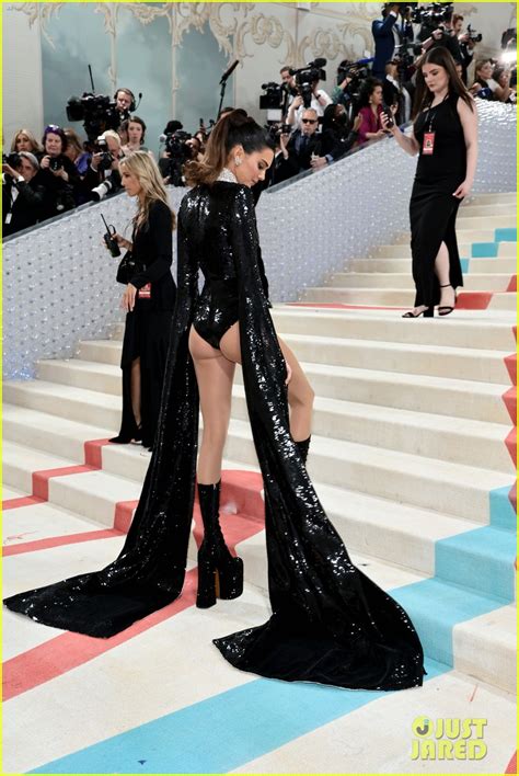 Photo: bad bunny kendall jenner met gala 13 | Photo 4927492 | Just ...