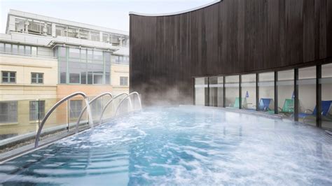 Sheraton Grand Hotel & Spa (Edinburgh), Scotland - Infinity Pools