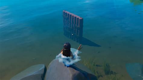 How to destroy items underwater in LEGO Fortnite