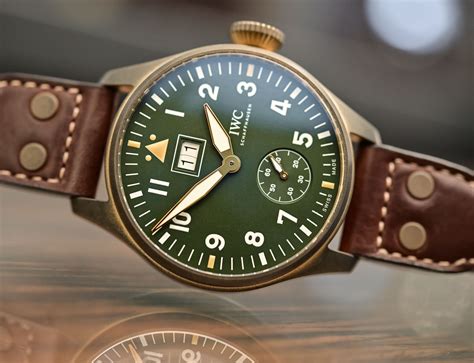 5 Cool Bronze Watches that Show the Appeal of this Unique Material ...