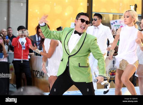 South Korean rapper PSY performs "Gangnam Style" live at Rockefeller ...